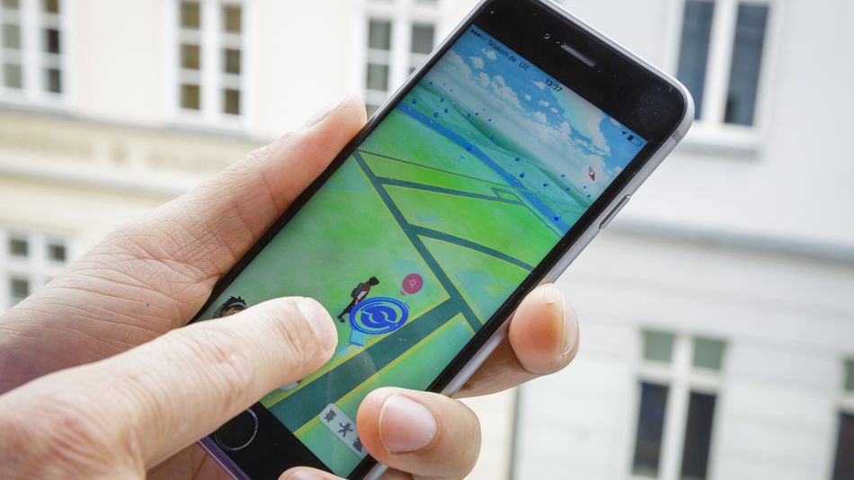 Mẹo tiết kiệm pin điện thoại khi chơi Pokemon Go