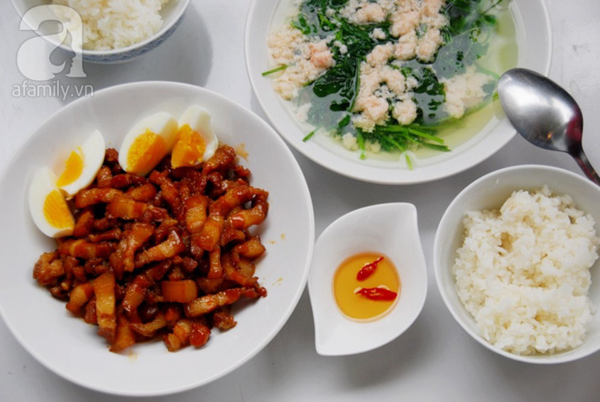 Mẹ Việt ở Pháp chia sẻ bữa tối chỉ 2 món mà ngon ngất ngây - Ảnh 8.
