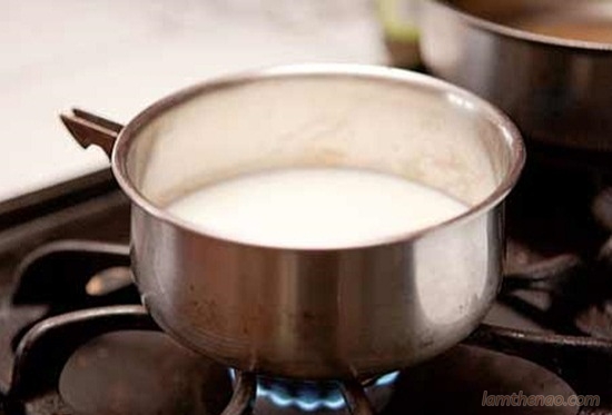 cách làm chè bơ đun sữa