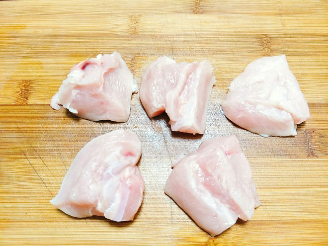 Làm ruốc thịt gà để dành ăn xôi mỗi sáng