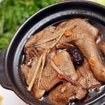 hoàn thành món gà tần thuốc bắc