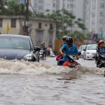 Cẩn thận lái xe ngày mưa bão cùng những kinh nghiệm nằm lòng