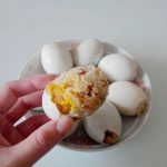 Cách làm cơm nếp nhồi trứng muối 3