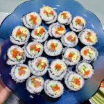 Làm kimbap cho bé mang đi học