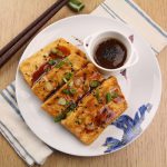 Làm đậu phụ sốt tương cho bữa tối nhanh gọn lẹ