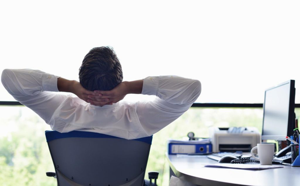 Làm thế nào bớt đổ mồ hôi khi thời tiết nắng nóng?