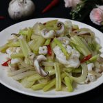 Công thức làm mực xào cần tây thơm ngon đưa cơm vô cùng