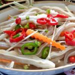 Gỏi tai heo ngâm dấm giòn tan đậm vị chua ngọt