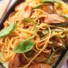 Bữa trưa nhanh gọn mà vẫn đủ chất với mỳ ý trứng chiên