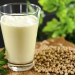 meo-hay-dung-may-xay-sinh-to-de-lam-sua-dau-nanh-4-1
