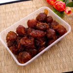 Tranh thủ chính vụ làm mứt mận nhâm nhi dần