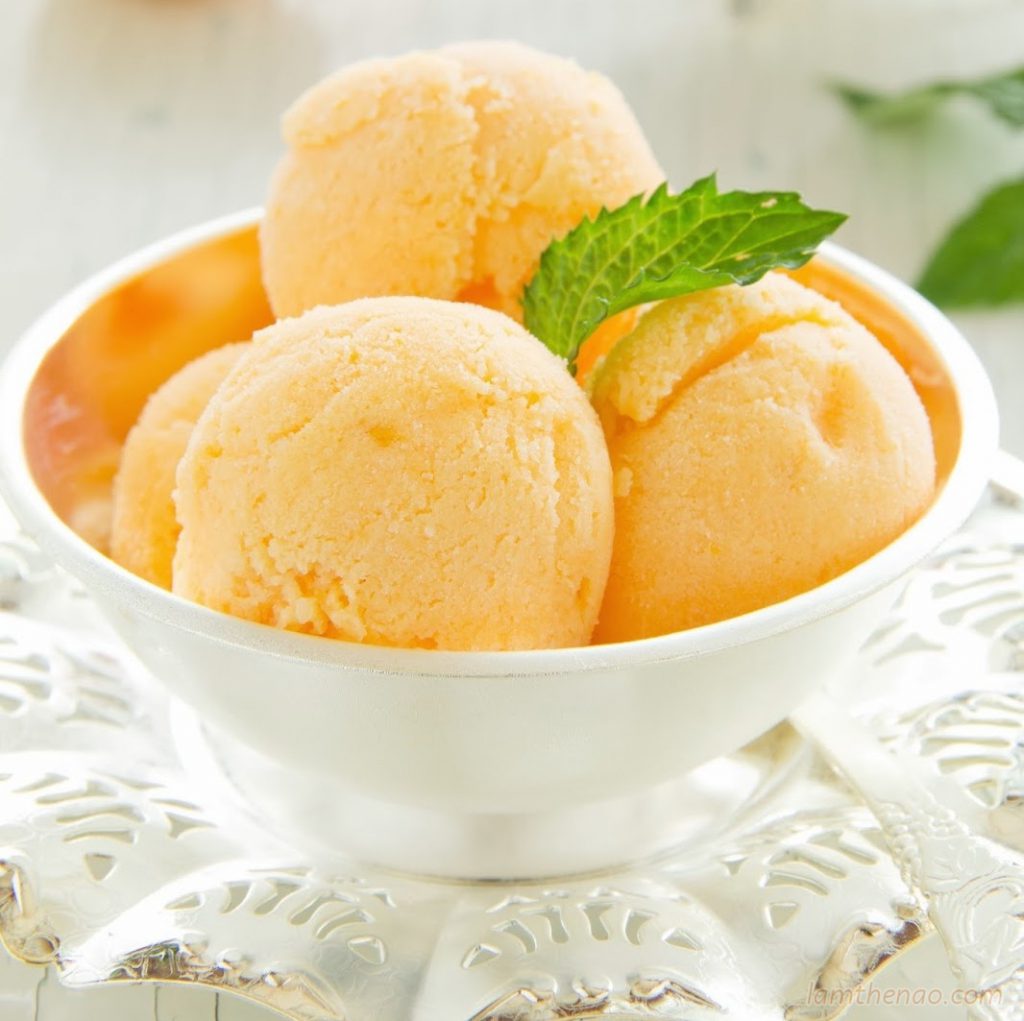 Tự làm kem xoài bằng máy xay sinh tố